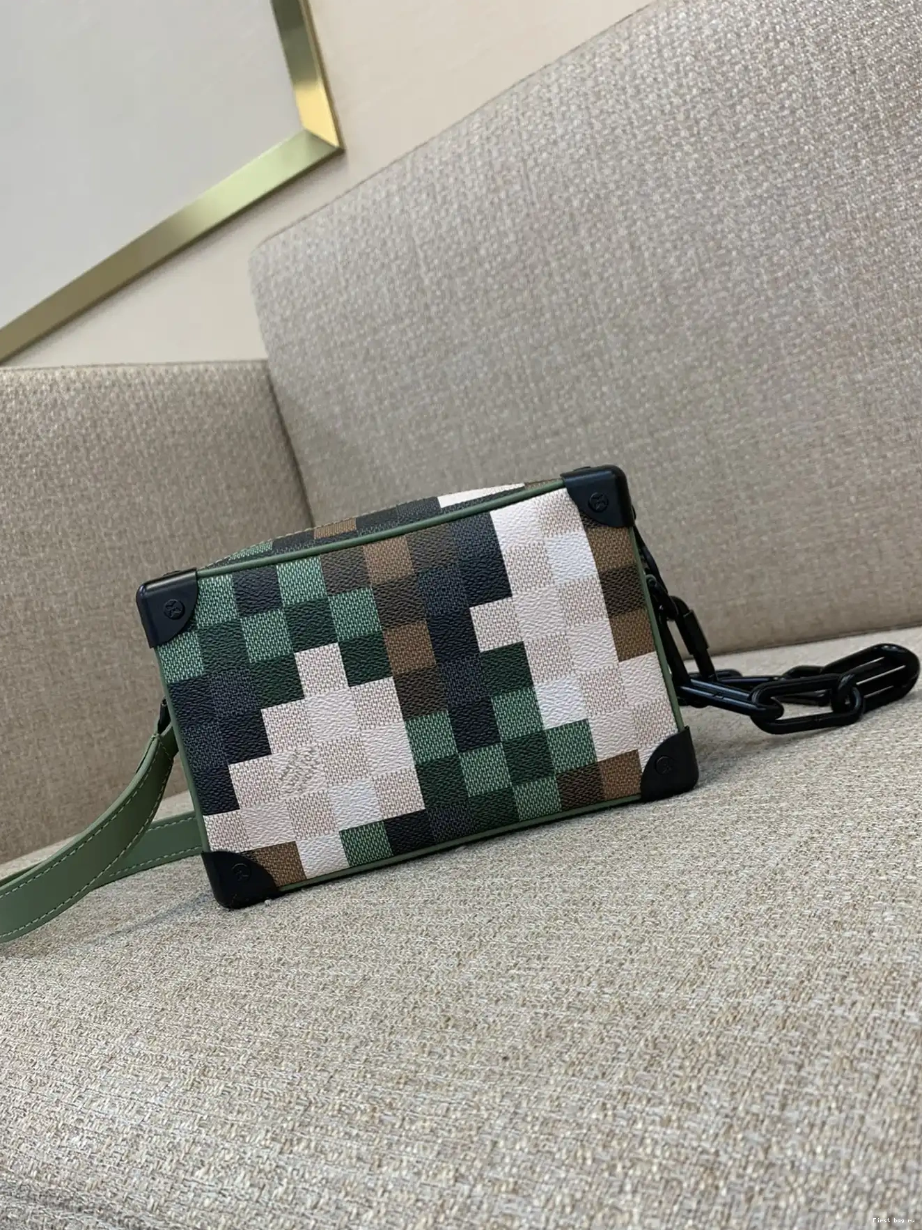 First bag ru TRUNK LOUIS VUITTON SOFT MINI 0414